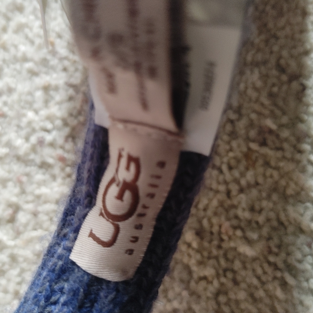 NWT UGG chunky knit blue headphones/earmuffs - Picture 4 of 8
